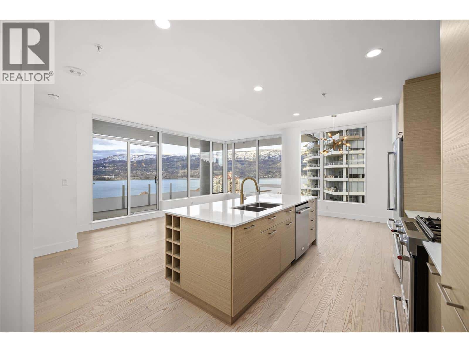 1191 Sunset Drive Unit# 2205 — Kelowna, British Columbia - Photo 5 of 77