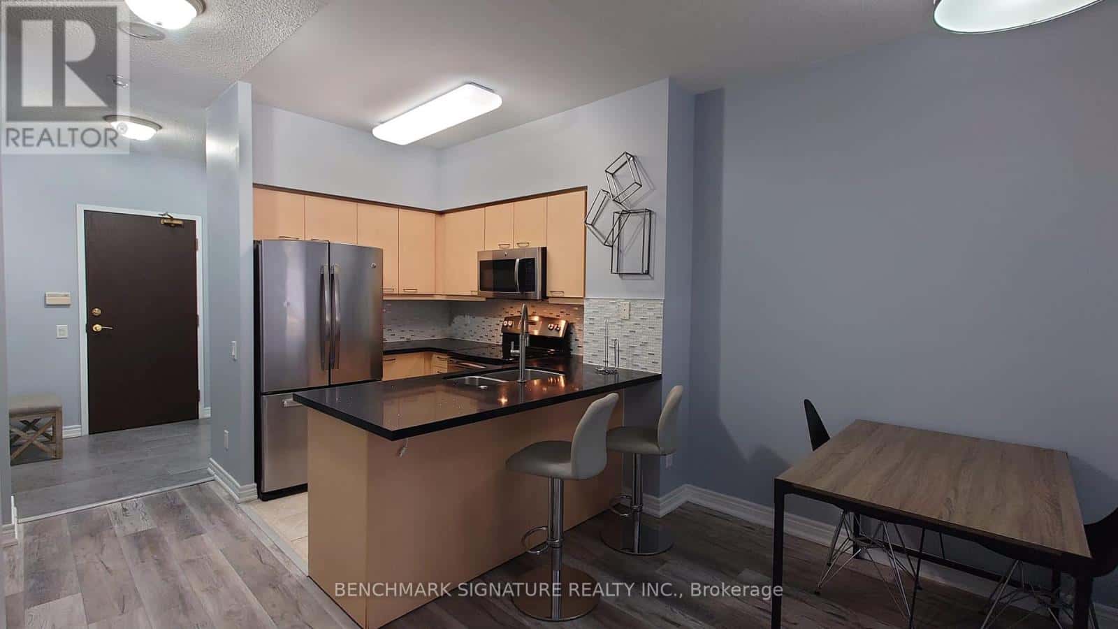 110 - 25 TIMES AVENUE — Markham (Commerce Valley), Ontario - Photo 4 of 12