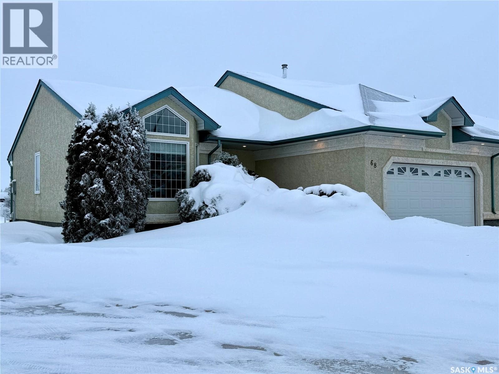 68 Russell DRIVE — Yorkton, Saskatchewan - Main photo