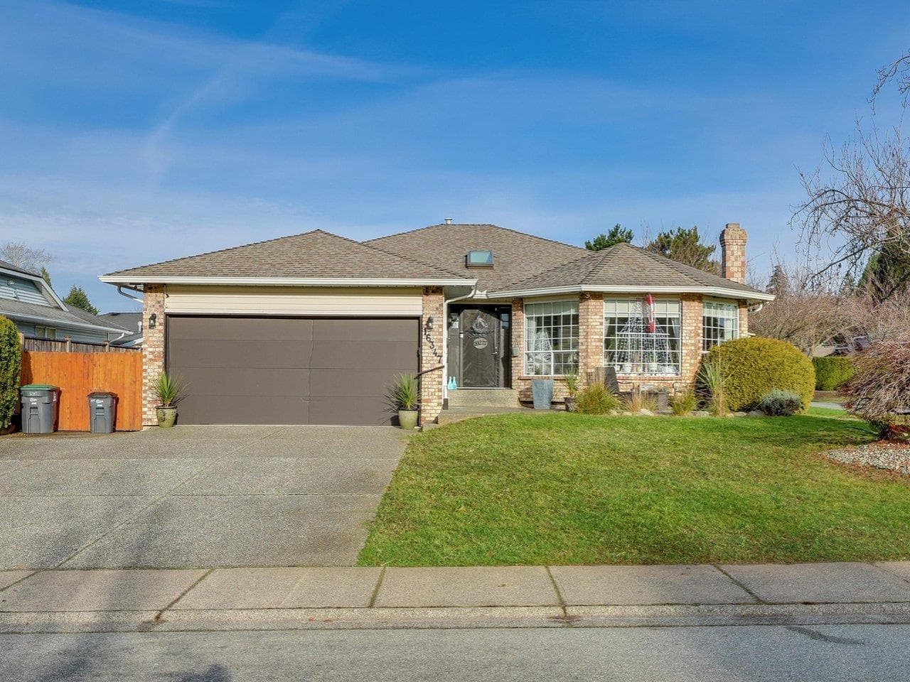 16347 12 AVENUE — Surrey, British Columbia - Main photo