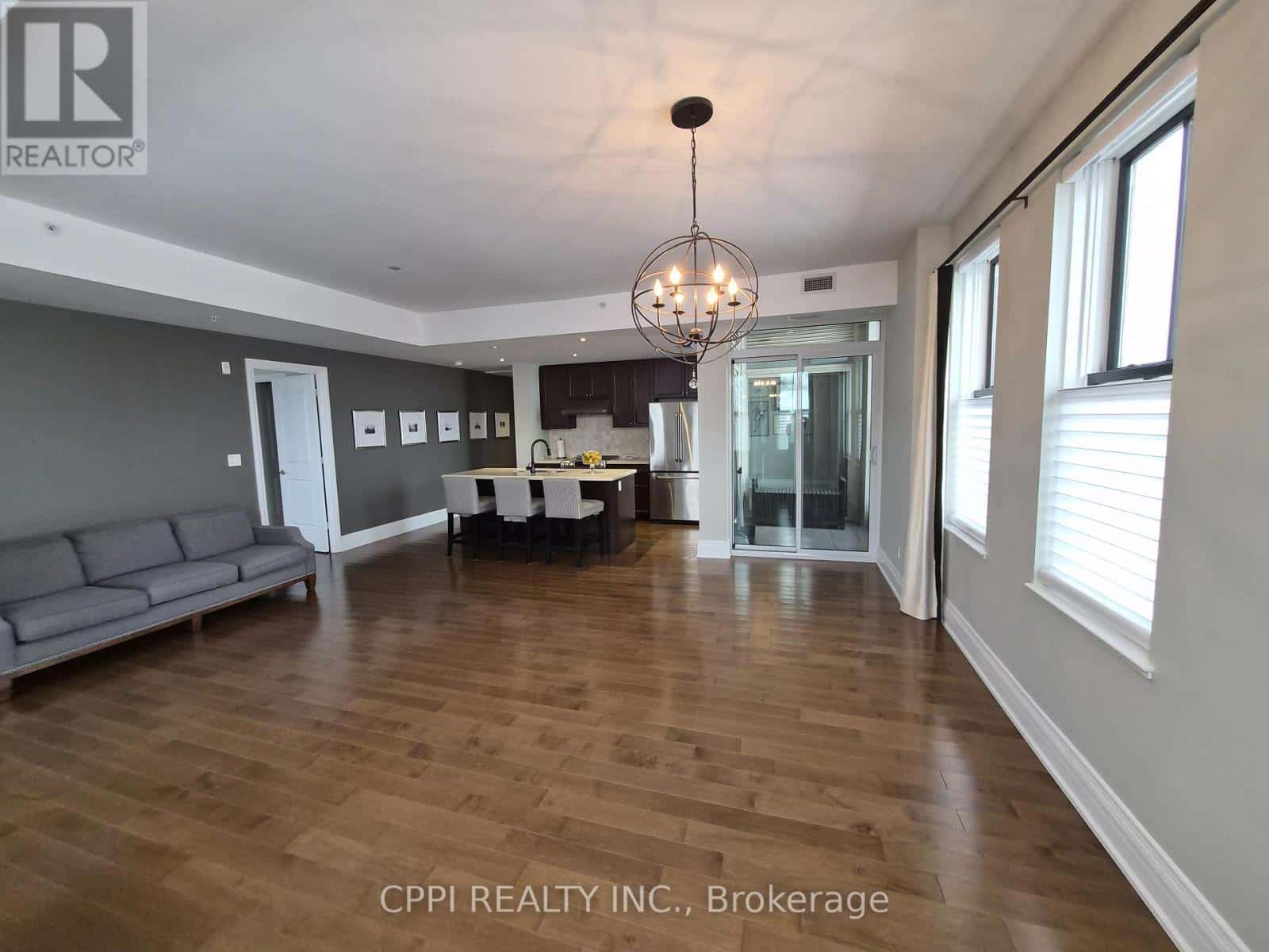 329 - 68 MAIN STREET N — Markham (Old Markham Village), Ontario - Photo 4 of 15