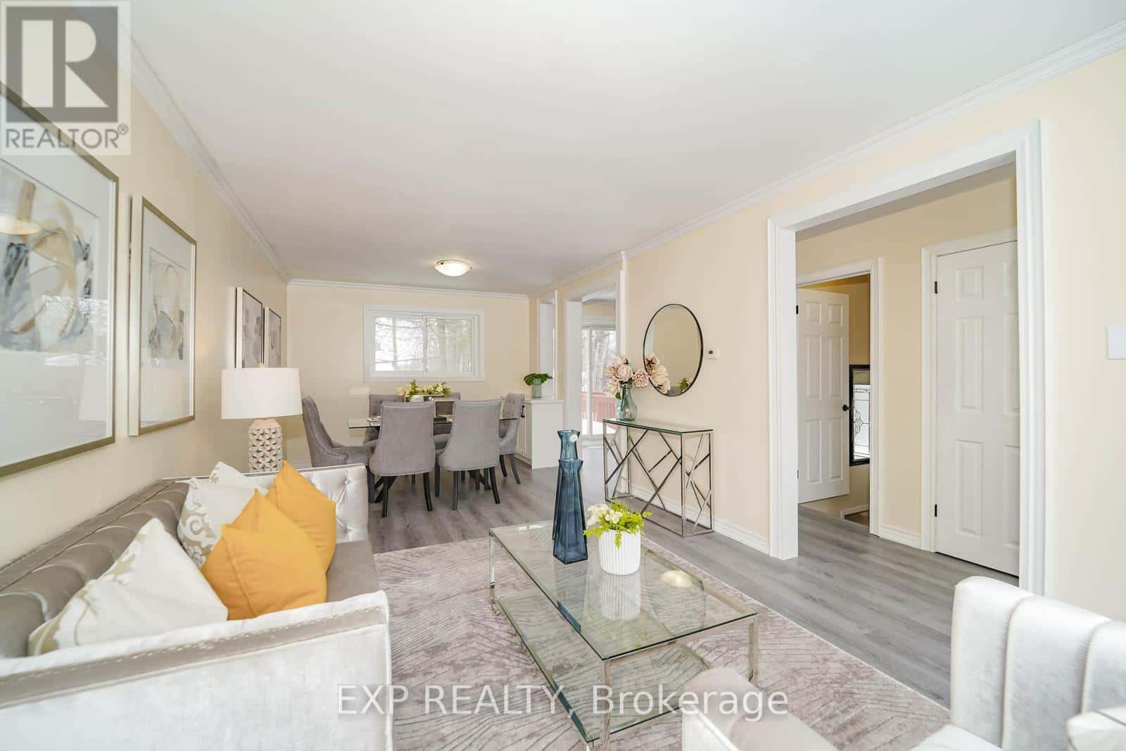 22 JONES COURT — Aurora (Aurora Highlands), Ontario - Photo 3 of 36