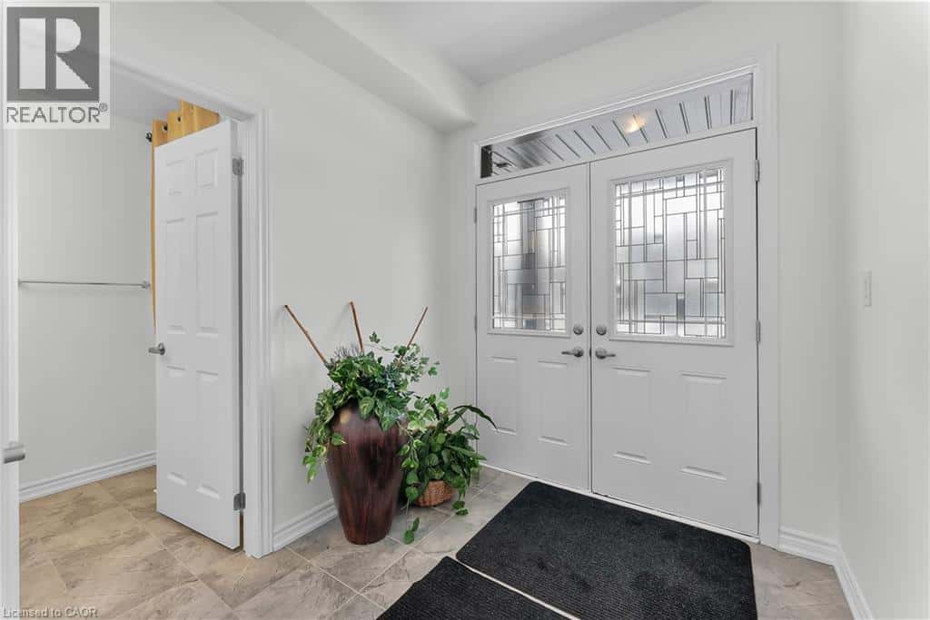 229 VANILLA Trail — Thorold, Ontario - Photo 4 of 39