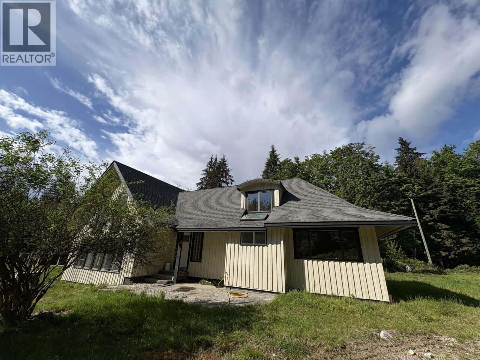 650a DULCIE ROAD — Gambier Island, British Columbia - Photo 4 of 37