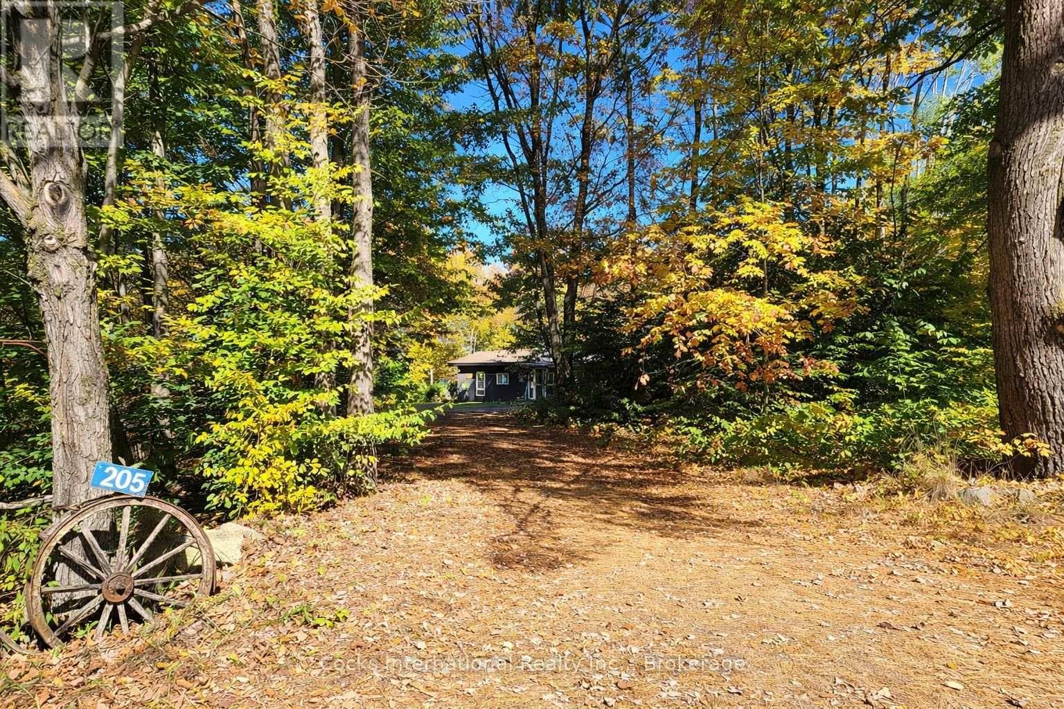 205 LOCKES ROAD — Perry, Ontario - Main photo