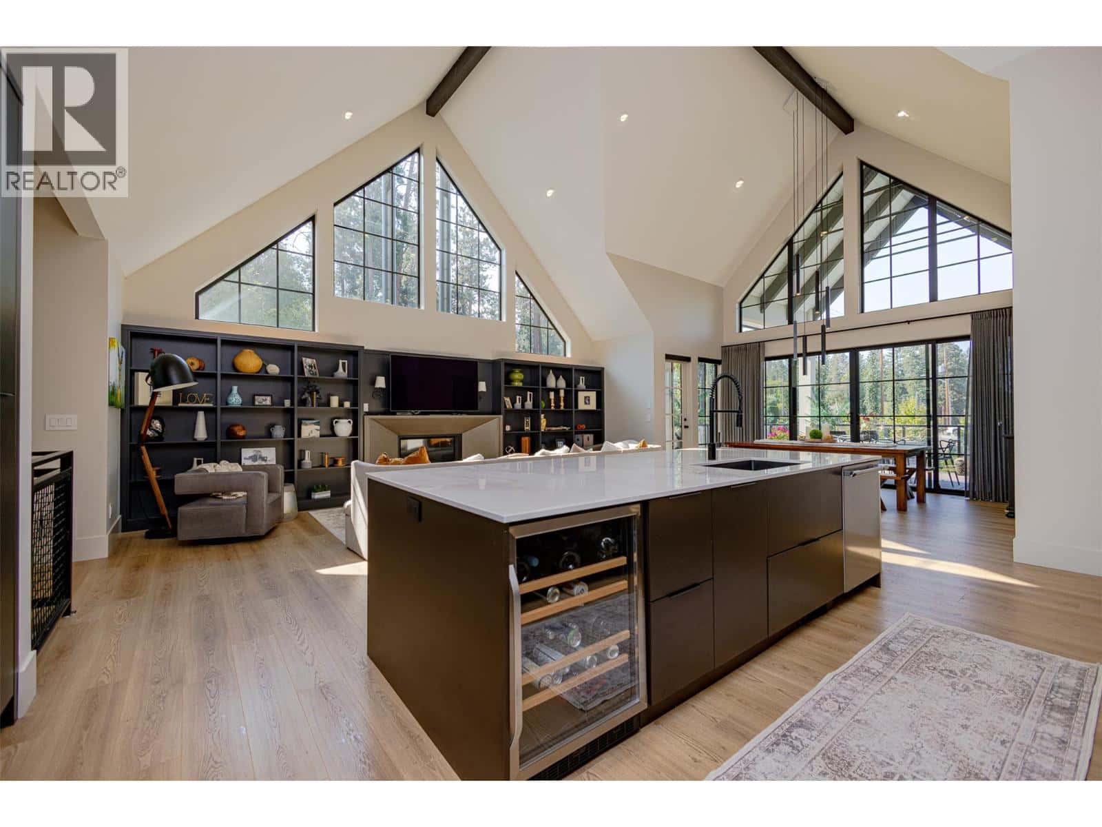 4324 Russo Street — Kelowna, British Columbia - Photo 5 of 53