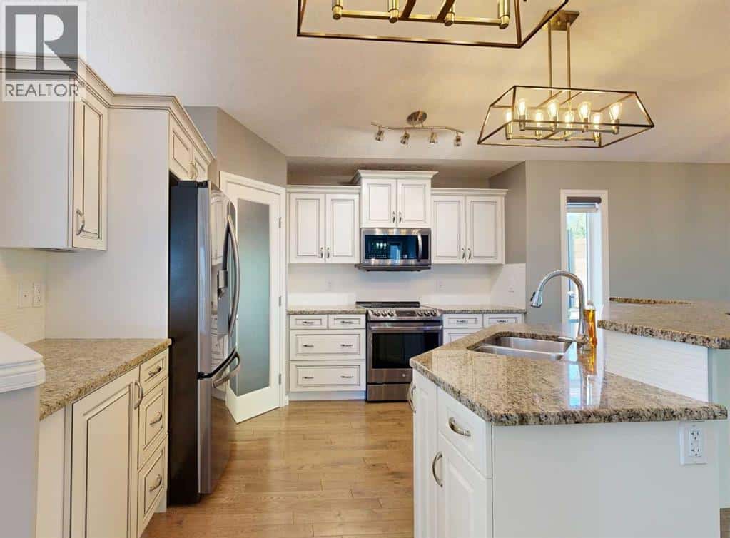 11110 O'Brien Lake Drive — Grande Prairie, Alberta - Photo 4 of 40