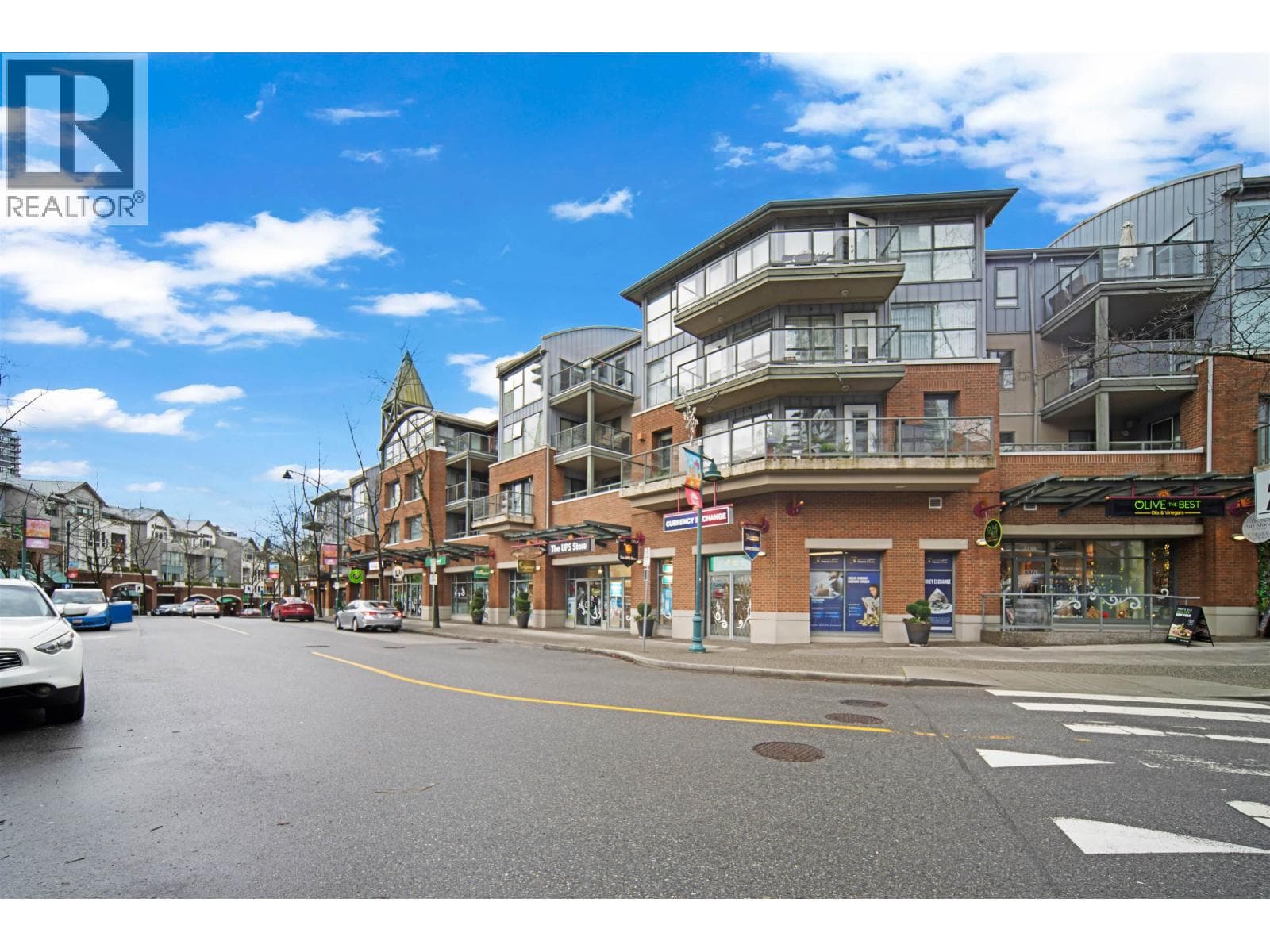 321 225 NEWPORT DRIVE — Port Moody, British Columbia - Main photo