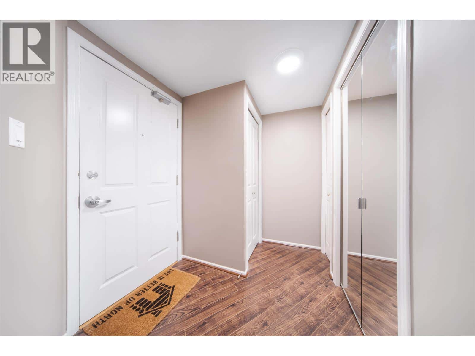 321 225 NEWPORT DRIVE — Port Moody, British Columbia - Photo 4 of 31