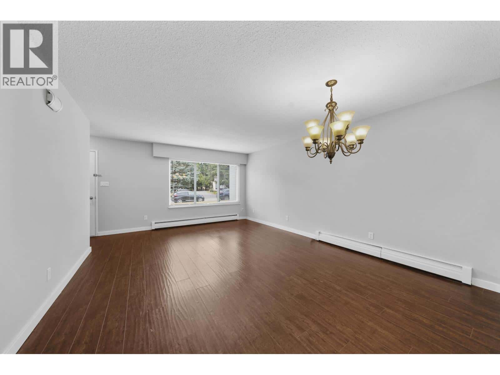 21528 MAYO PLACE — Maple Ridge, British Columbia - Photo 5 of 24