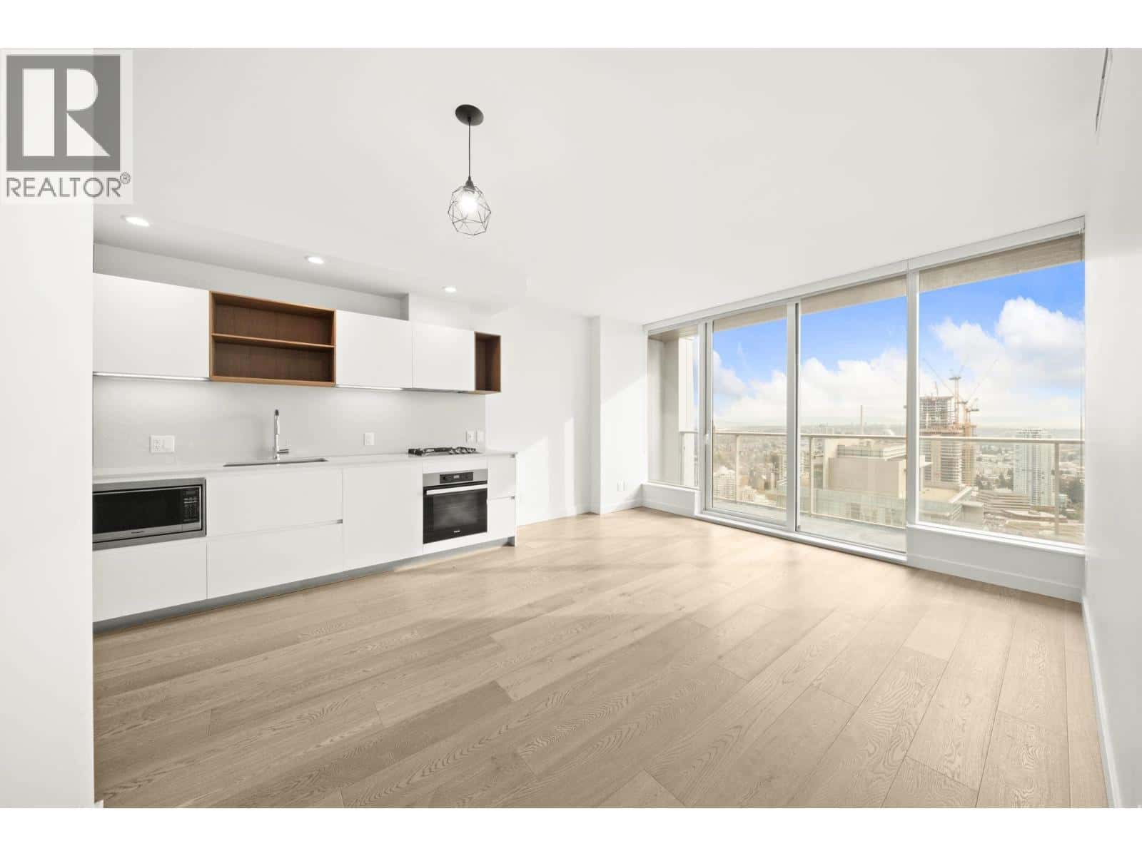 4009 6000 MCKAY AVENUE — Burnaby, British Columbia - Photo 3 of 32