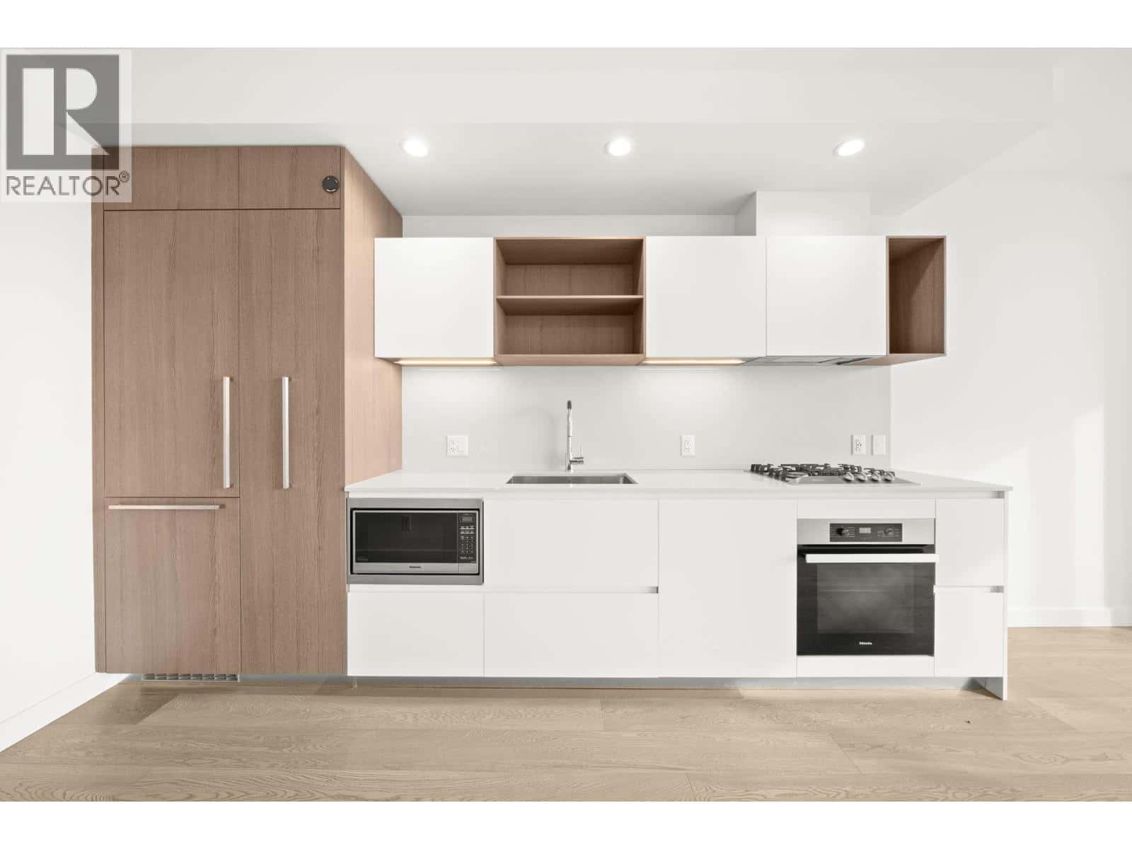 4009 6000 MCKAY AVENUE — Burnaby, British Columbia - Photo 4 of 32