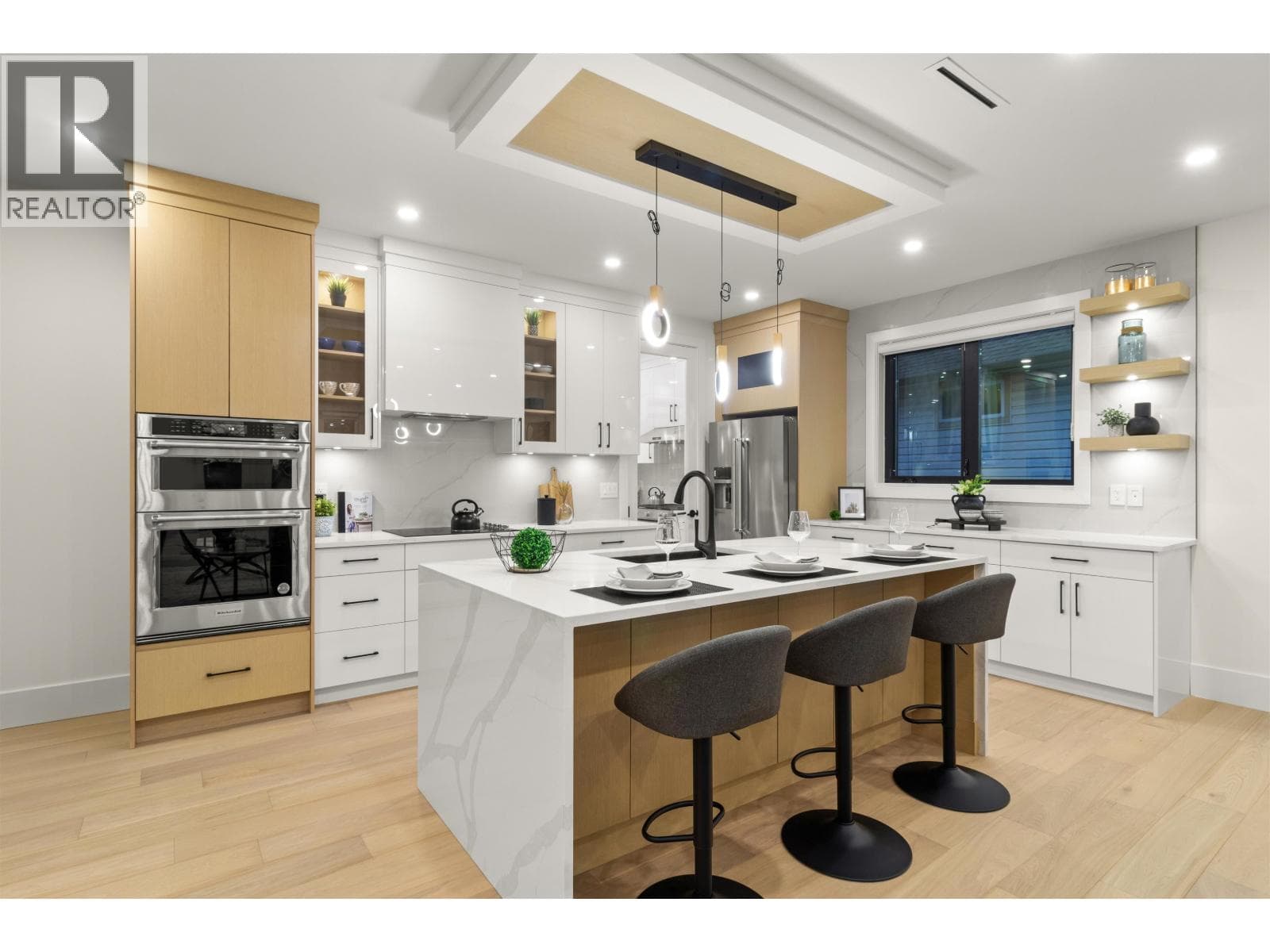 970 LAUREL COURT — Coquitlam, British Columbia - Main photo