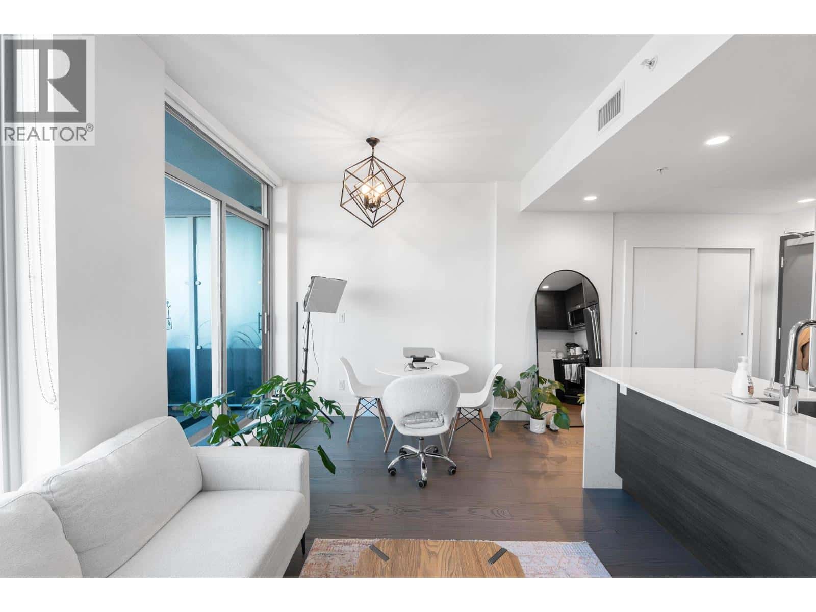 1181 Sunset Drive Unit# 2307 — Kelowna, British Columbia - Photo 5 of 24