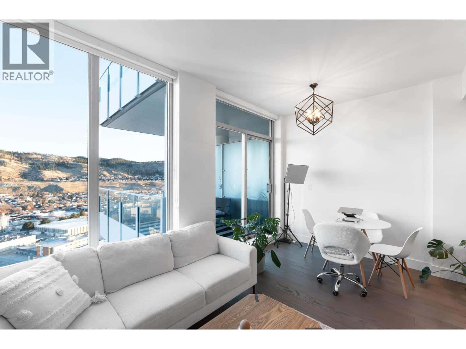 1181 Sunset Drive Unit# 2307 — Kelowna, British Columbia - Photo 4 of 24