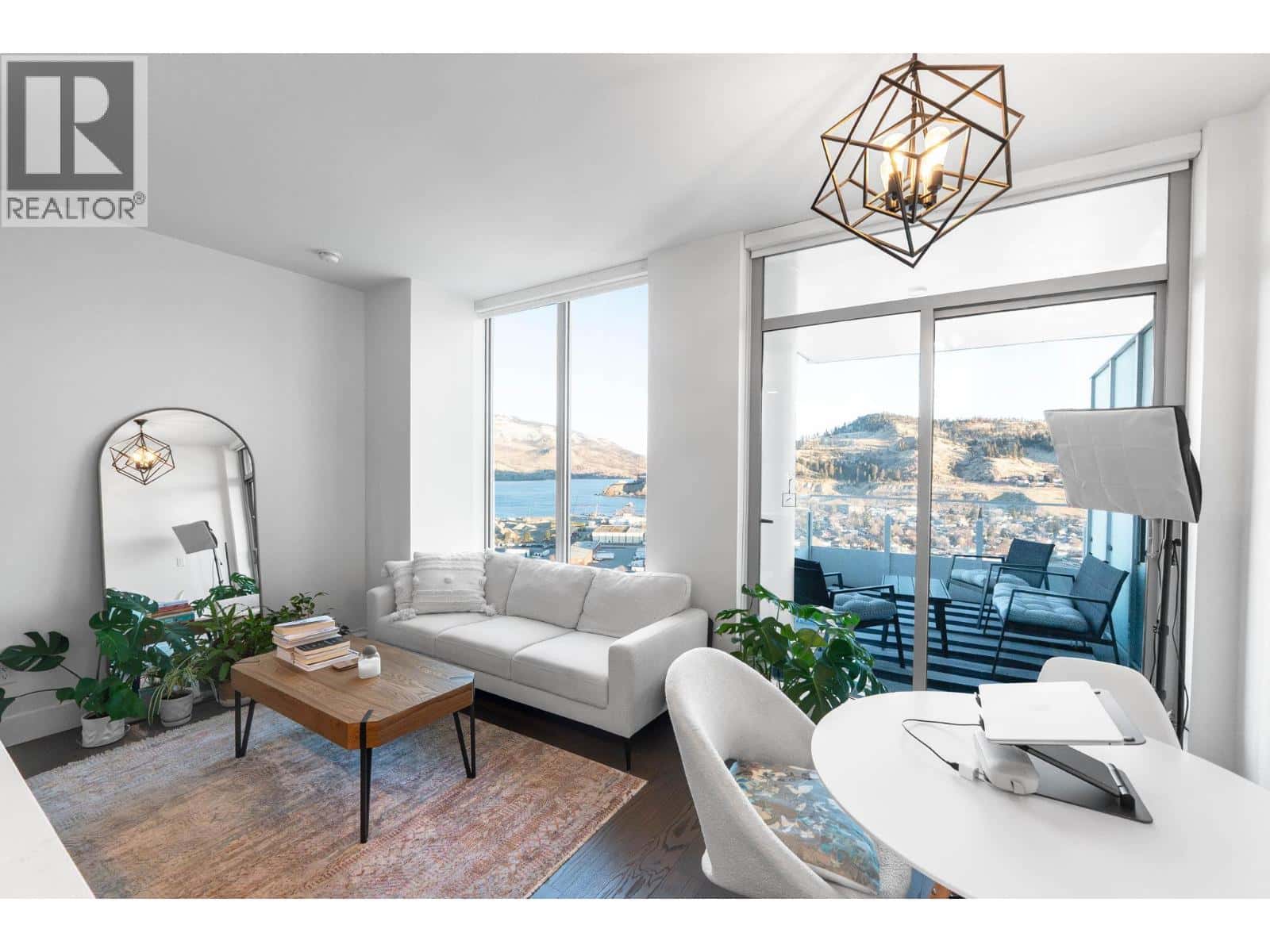 1181 Sunset Drive Unit# 2307 — Kelowna, British Columbia - Photo 3 of 24