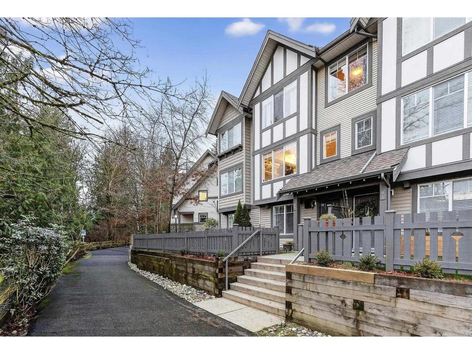 90 20038 70 AVENUE — Langley, British Columbia - Main photo