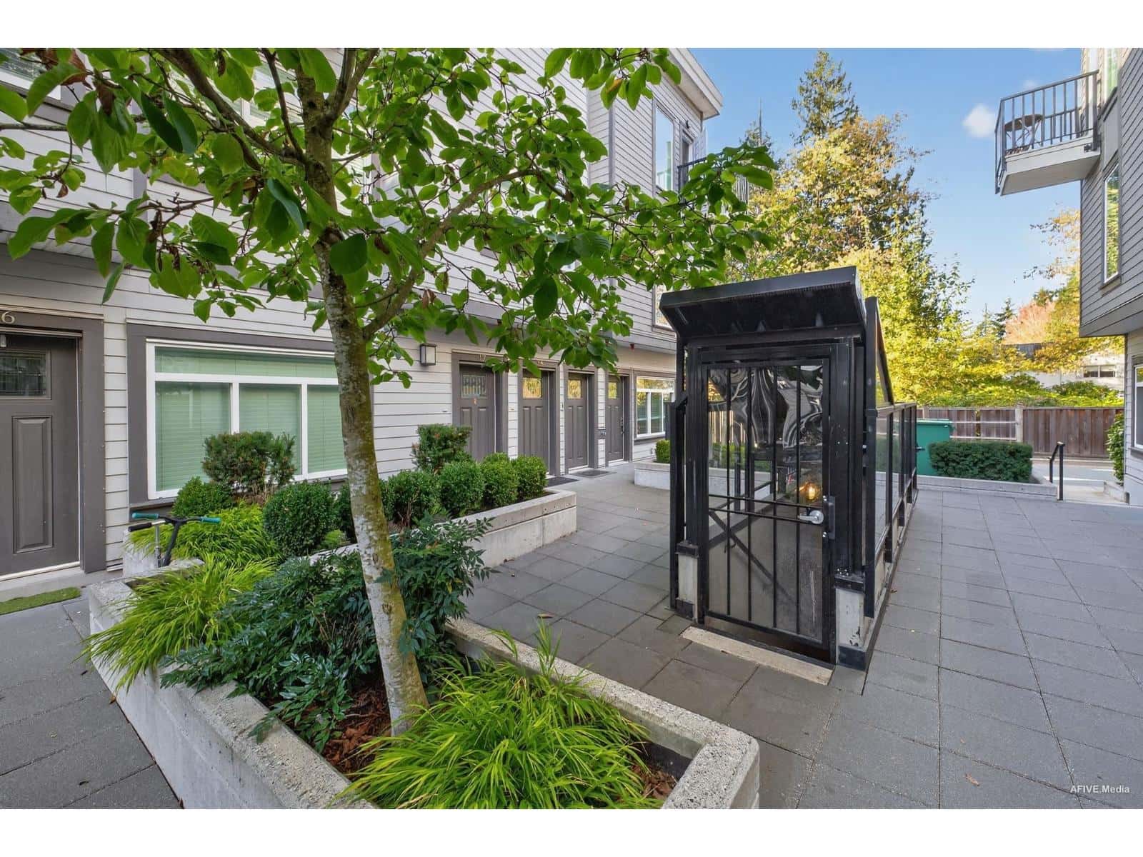 17 7247 140 STREET — Surrey, British Columbia - Photo 4 of 22