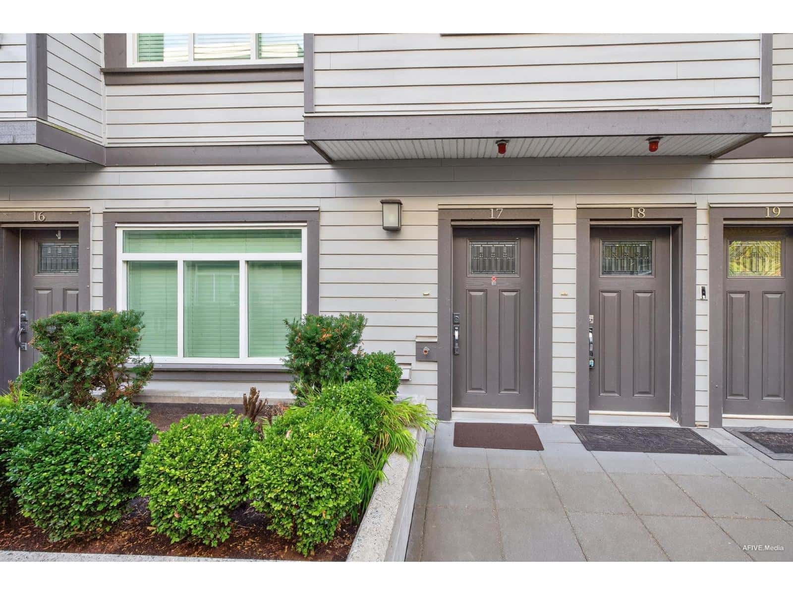 17 7247 140 STREET — Surrey, British Columbia - Photo 5 of 22