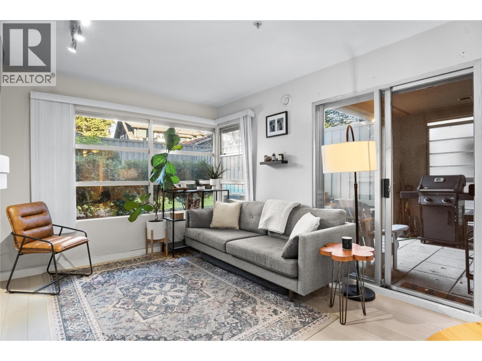 101 3023 W 4TH AVENUE — Vancouver, British Columbia - Main photo