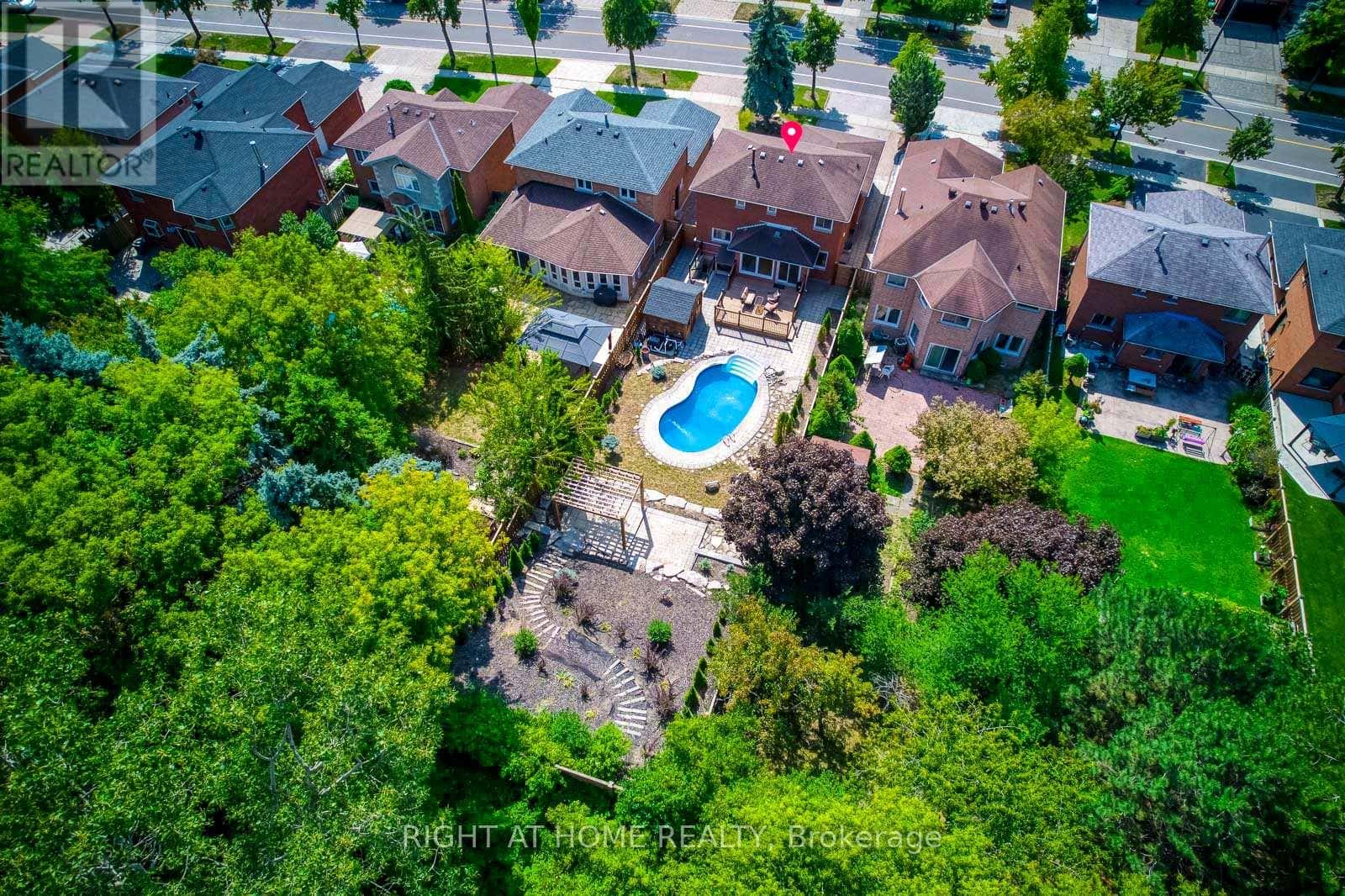 4230 CREDIT POINTE DRIVE — Mississauga (East Credit), Ontario - Photo 3 of 49