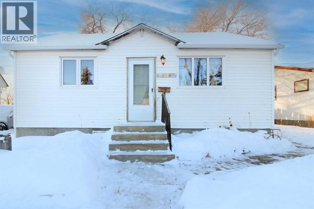 4715 40 Street — Lloydminster, Saskatchewan - Main photo