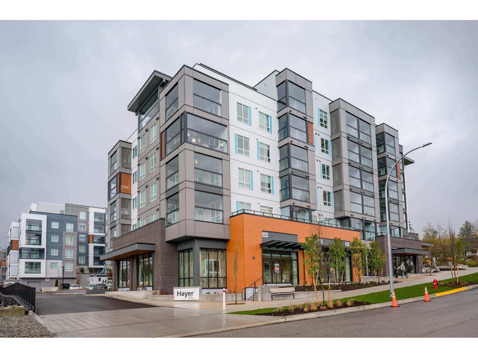 404 19885 76 AVENUE — Langley, British Columbia - Photo 2 of 37