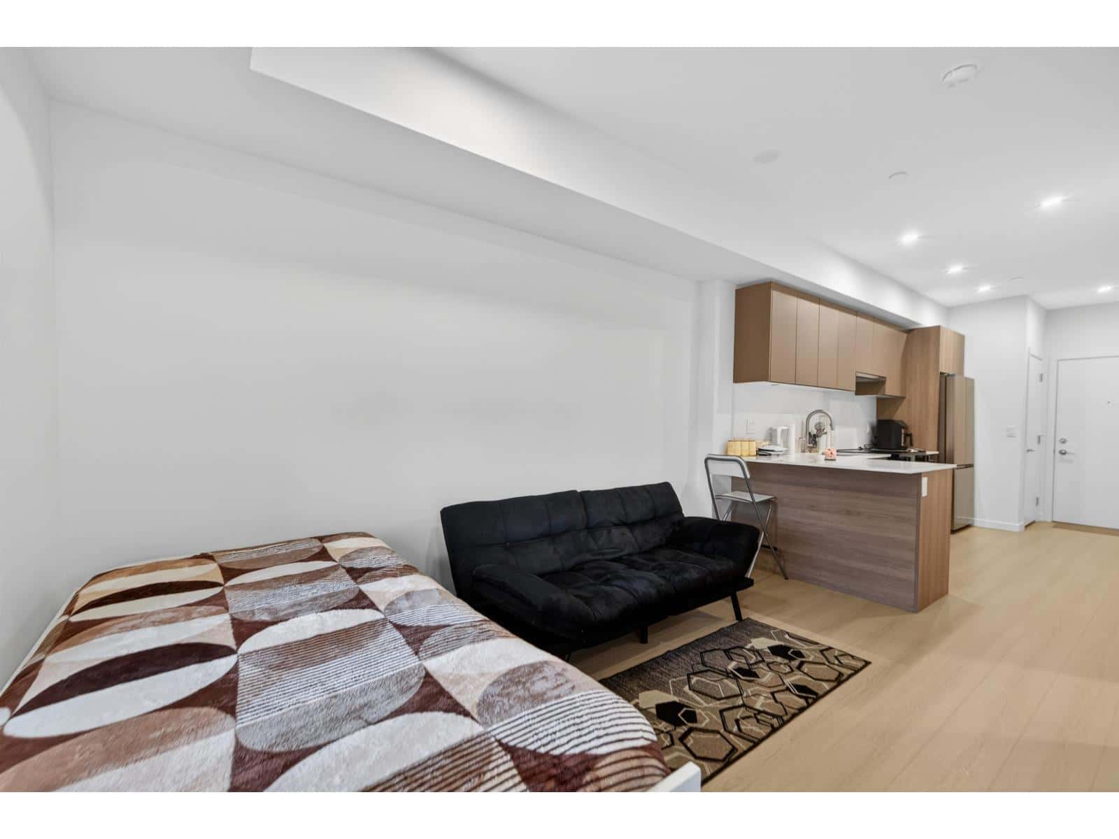 E512 10829 140 STREET — Surrey, British Columbia - Photo 3 of 25