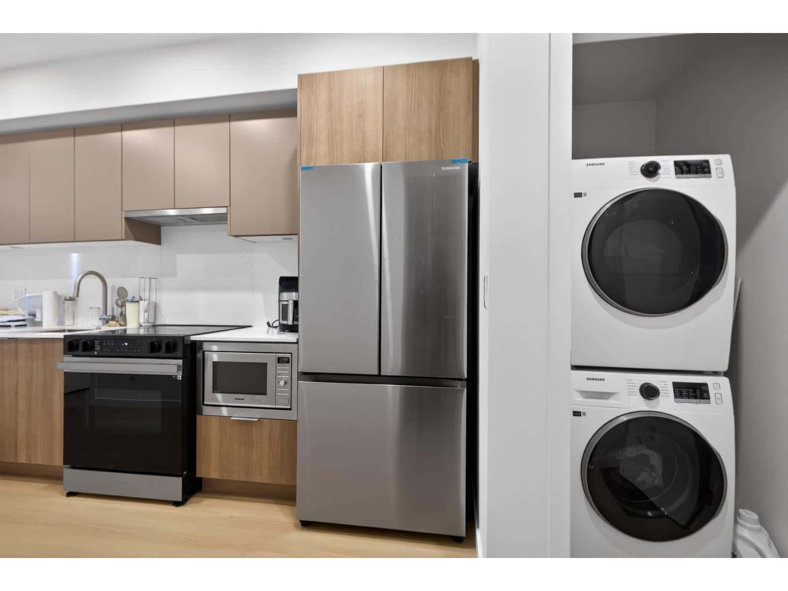 E512 10829 140 STREET — Surrey, British Columbia - Photo 5 of 25