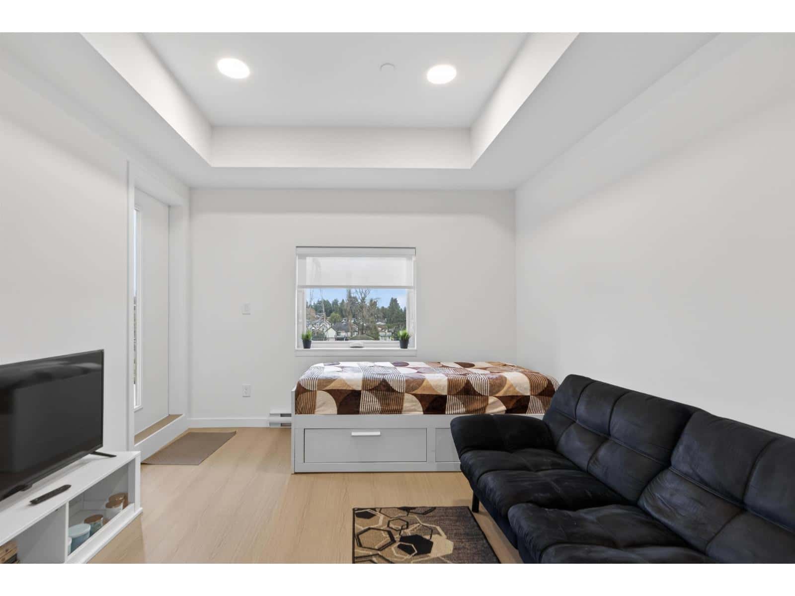 E512 10829 140 STREET — Surrey, British Columbia - Photo 2 of 25