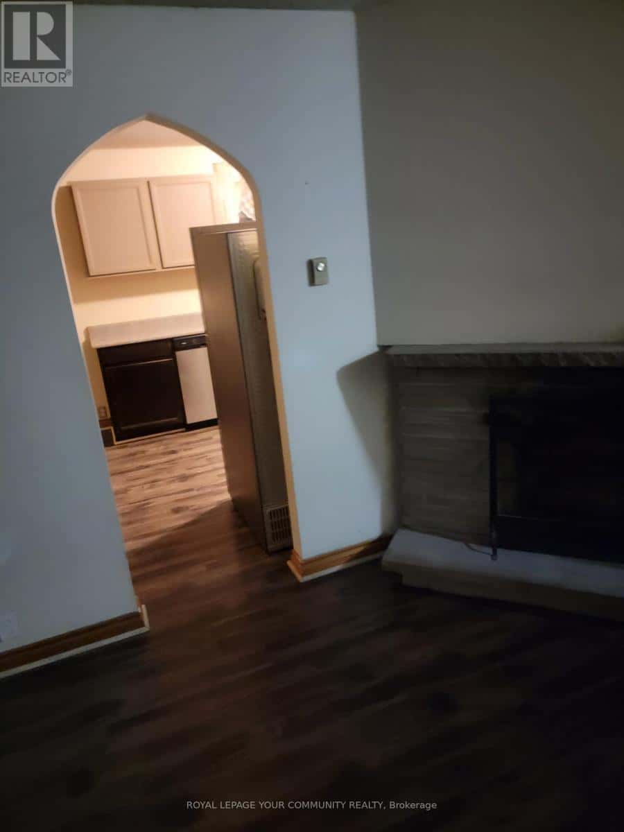 381 THE QUEENSWAY STREET S — Georgina (Keswick South) - Photo 4 of 9