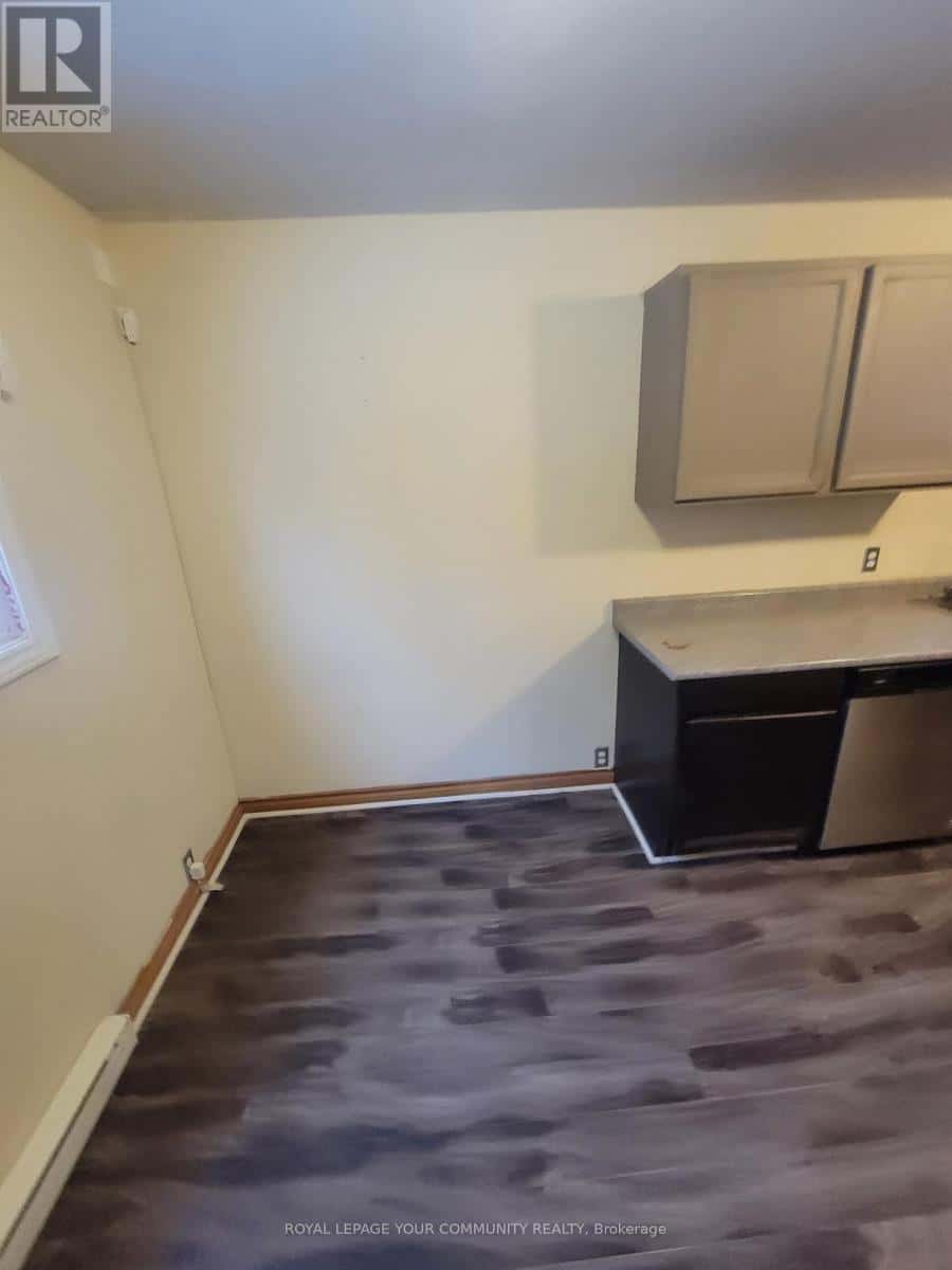 381 THE QUEENSWAY STREET S — Georgina (Keswick South) - Photo 2 of 9