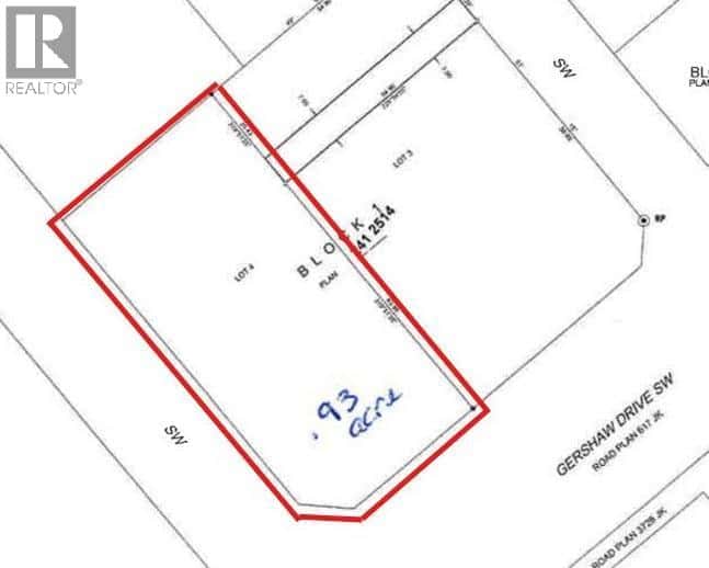 1760 Gershaw Drive SW — Medicine Hat, Alberta - Photo 2 of 5