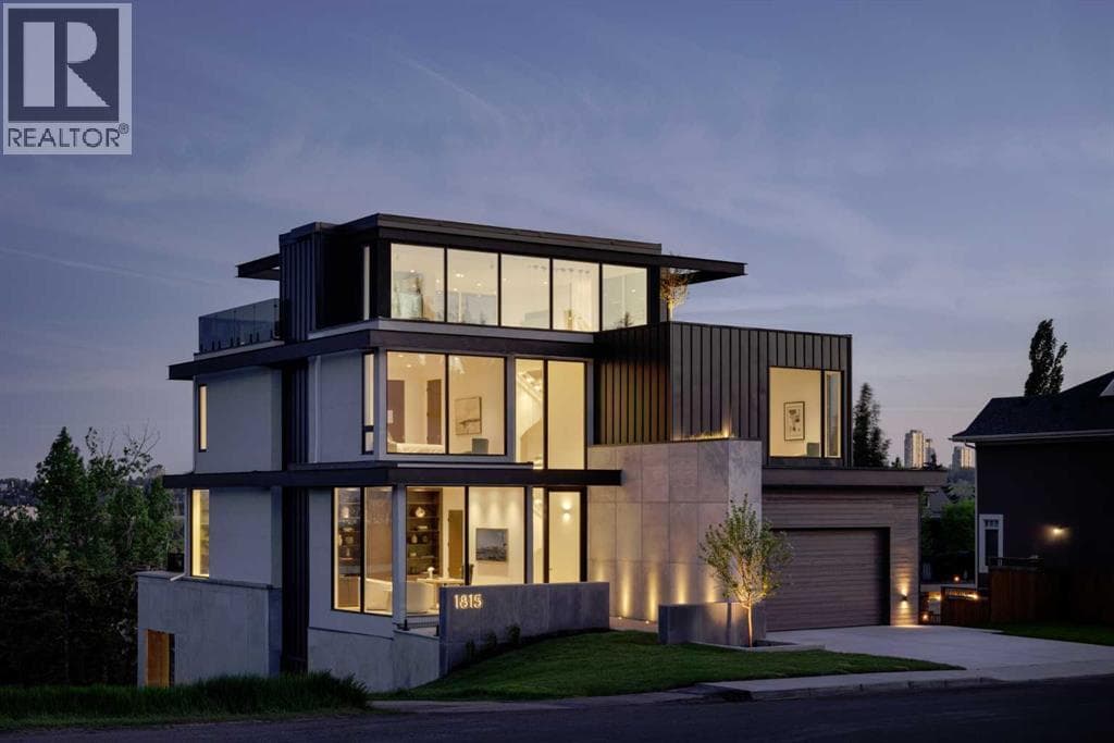 1815 11 Avenue NW — Calgary, Alberta - Main photo