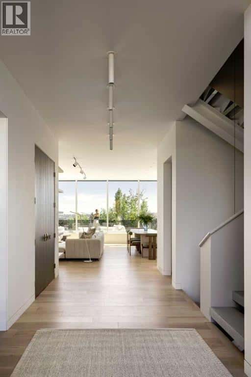 1815 11 Avenue NW — Calgary, Alberta - Photo 5 of 50