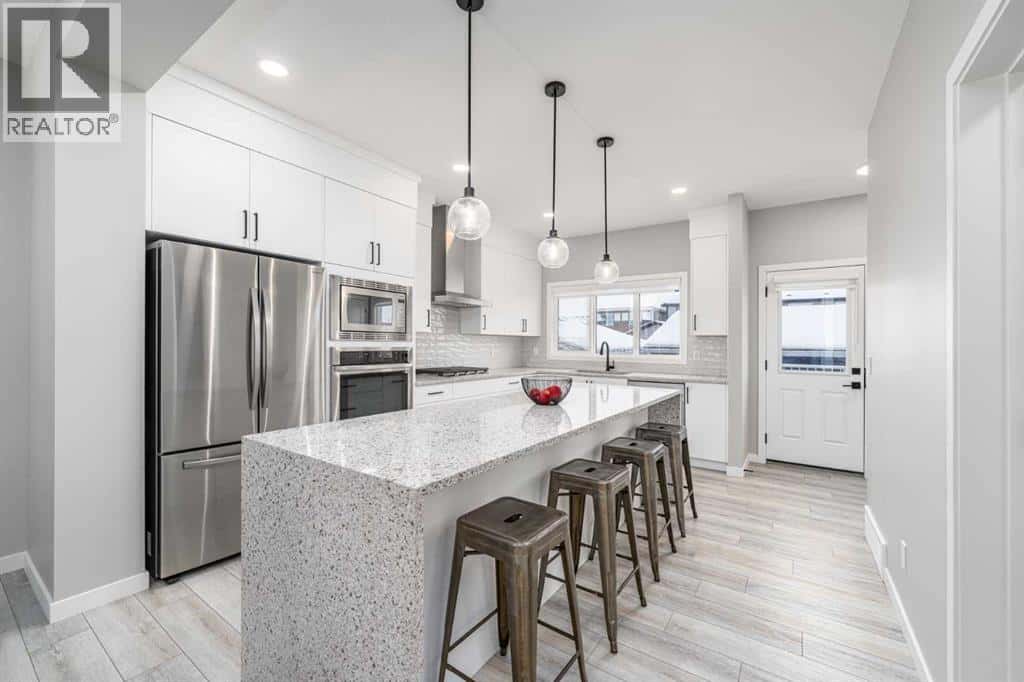 Calgary — Calgary - Photo 4 of 37