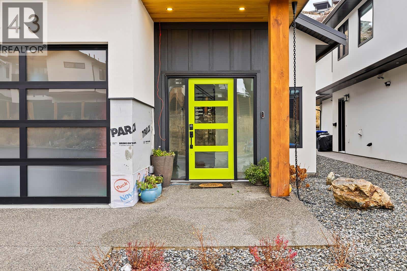 443 Vision Court — Kelowna, British Columbia - Photo 3 of 60