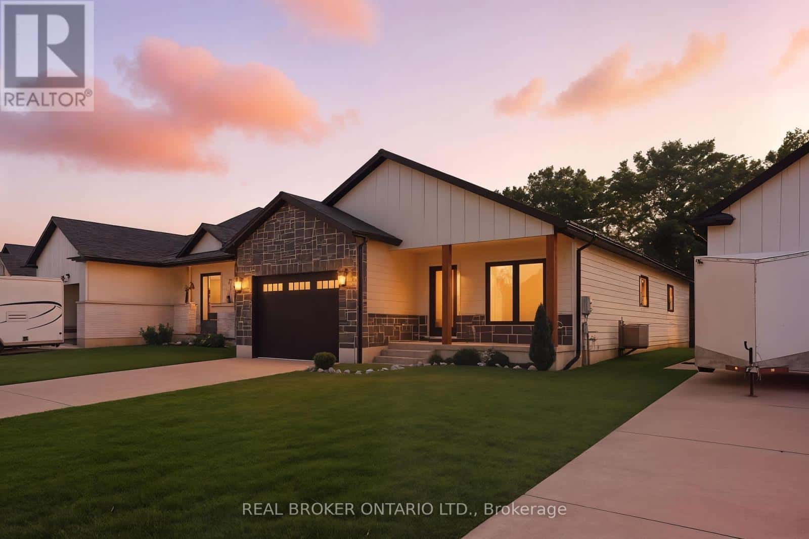 7 MACNEIL COURT E — Bayham (Port Burwell), Ontario - Photo 2 of 48