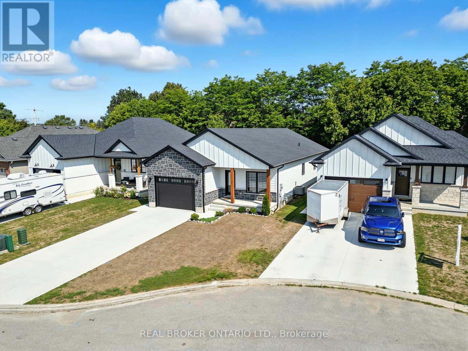 7 MACNEIL COURT E — Bayham (Port Burwell), Ontario - Photo 5 of 48