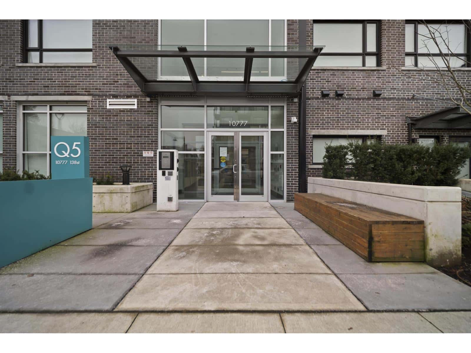 405 10777 138 STREET — Surrey, British Columbia - Photo 2 of 15