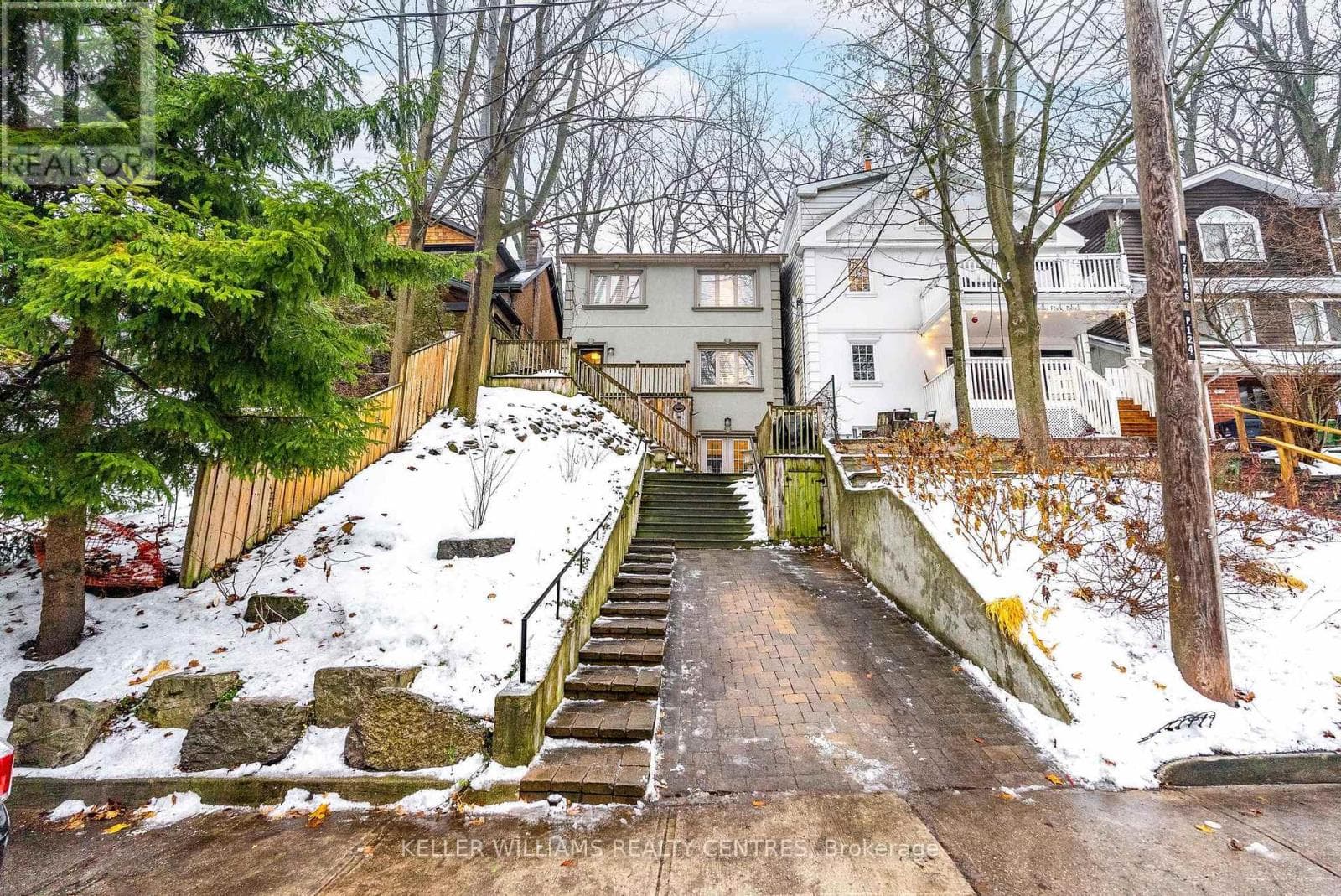 122A NEVILLE PARK BOULEVARD — Toronto (The Beaches), Ontario - Main photo