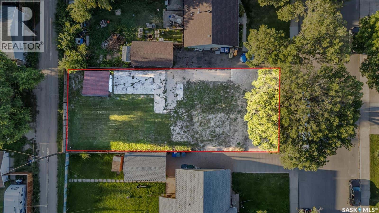 1713 D AVENUE N — Saskatoon, Saskatchewan - Photo 4 of 9