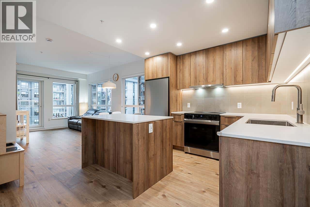 422 3596 MALSUM DRIVE — North Vancouver, British Columbia - Photo 3 of 38