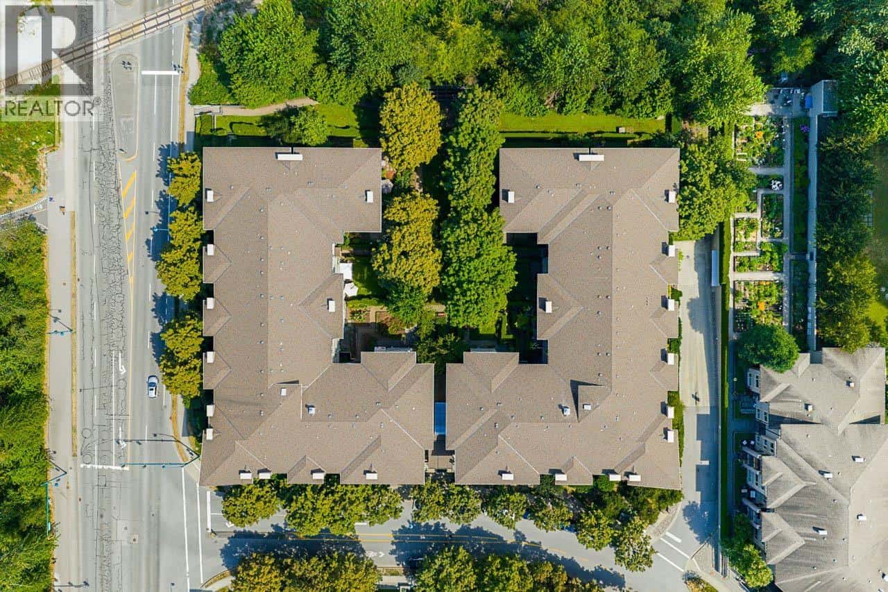 217 801 KLAHANIE DRIVE — Port Moody, British Columbia - Photo 2 of 40