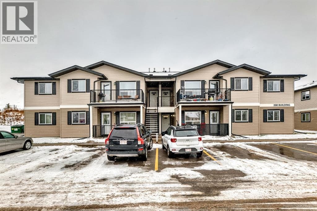 200, 8 Bayside Place — Strathmore, Alberta - Main photo