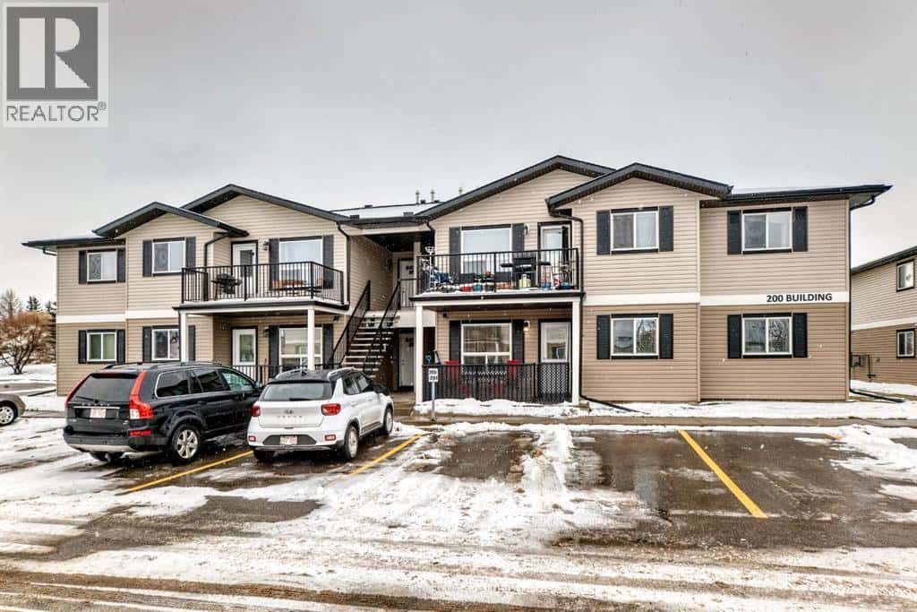 200, 8 Bayside Place — Strathmore, Alberta - Photo 2 of 50