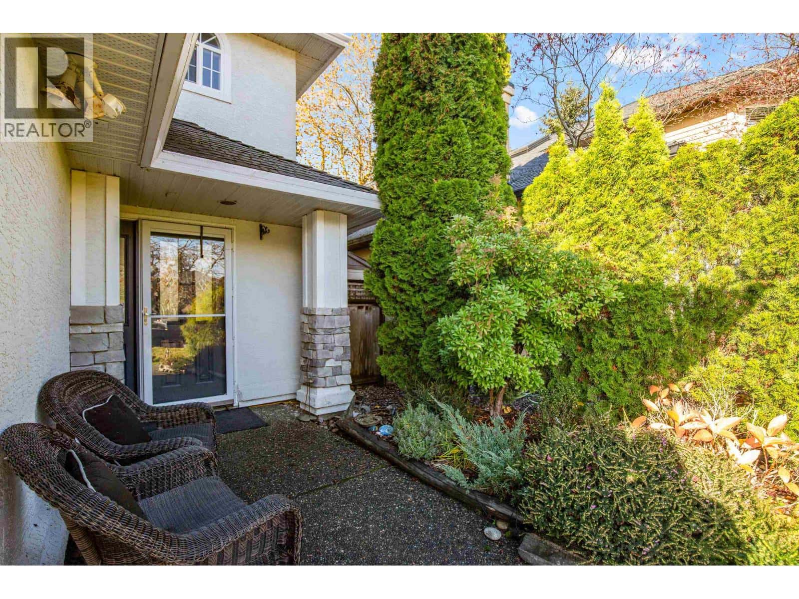 5549 FRIGATE ROAD — Delta, British Columbia - Photo 3 of 38