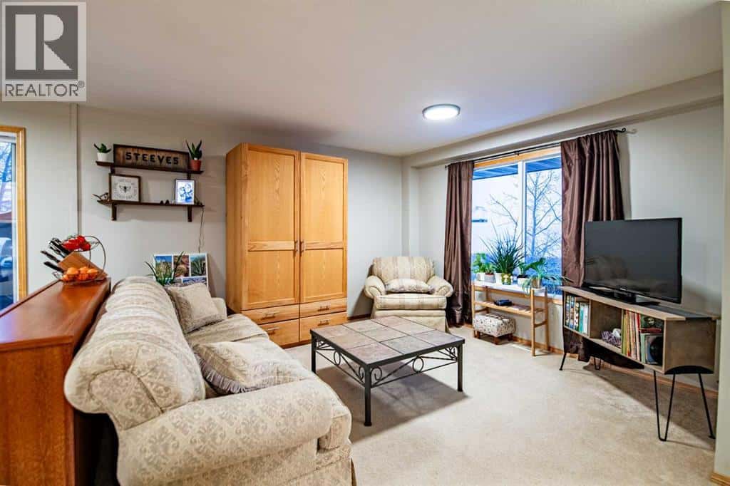 1012, 25054 South Pine Lake Road — Rural Red Deer County, Alberta - Photo 5 of 39