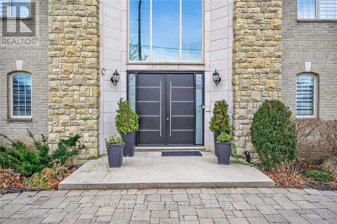 397 CAITHNESS STREET E — Haldimand, Ontario - Photo 4 of 50