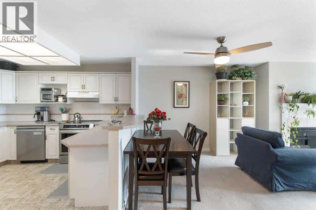 202, 4944 8 Avenue SW — Calgary, Alberta - Photo 4 of 26